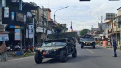 Kadispotdirga Lanud Sultan Hasanuddin Bersama Sekda Kabupaten Pinrang Melepas Parade Festival Dirgantara Bumi Lasinrang Tahun 2025