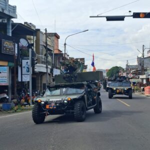 Kadispotdirga Lanud Sultan Hasanuddin Bersama Sekda Kabupaten Pinrang Melepas Parade Festival Dirgantara Bumi Lasinrang Tahun 2025 Kadispotdirga Lanud Sultan Hasanuddin Bersama Sekda Kabupaten Pinrang Melepas Parade Festival Dirgantara Bumi Lasinrang Tahun 2025