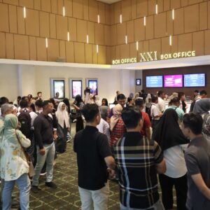 Keluarga Besar Lanud Sultan Hasanuddin Nonton Bersama Film BELIEVE
