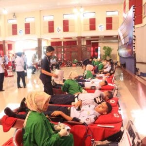 Danlanud Sultan Hasanuddin Donor Darah Pada Kegiatan Bakti Kesehatan Jelang Peringatan Hari Bakti Ke-78 TNI AU