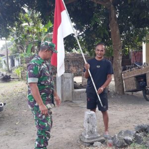 Babinsa Beserta Perangkat Desa Tlogo, Ajak Warga Kibarkan Merah Putih Sambut HUT RI ke-80, Wujudkan Semangat Nasionalisme Babinsa Beserta Perangkat Desa Tlogo, Ajak Warga Kibarkan Merah Putih Sambut HUT RI ke-80, Wujudkan Semangat Nasionalisme