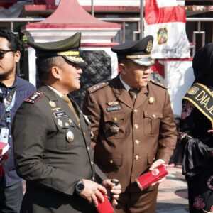 Dandim 0808 Bersama Forkopimda Kota Blitar Ikuti Pidato Kenegaraan Jelang HUT Ke - 80 RI Secara Virtual Dandim 0808 Bersama Forkopimda Kota Blitar Ikuti Pidato Kenegaraan Jelang HUT Ke – 80 RI Secara Virtual