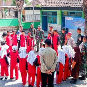 TMMD 125 Bojonegoro, Satgas, PMI dan Tagana Bersinergi Sosialisasikan Sekolah Siaga Bencana