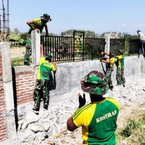 Satgas TMMD 125 Bojonegoro Bangun Pagar SDN Soko IV