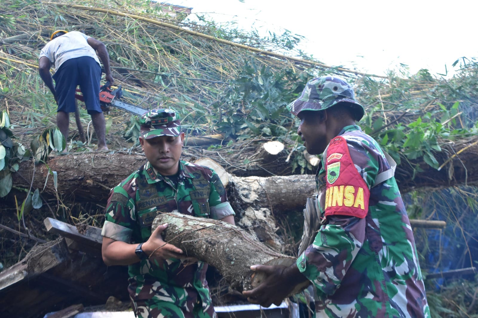 BPBD Kota Sorong dan Kodim 1802 Tanggap Darurat Longsor, Tiga Rumah Tertimbun