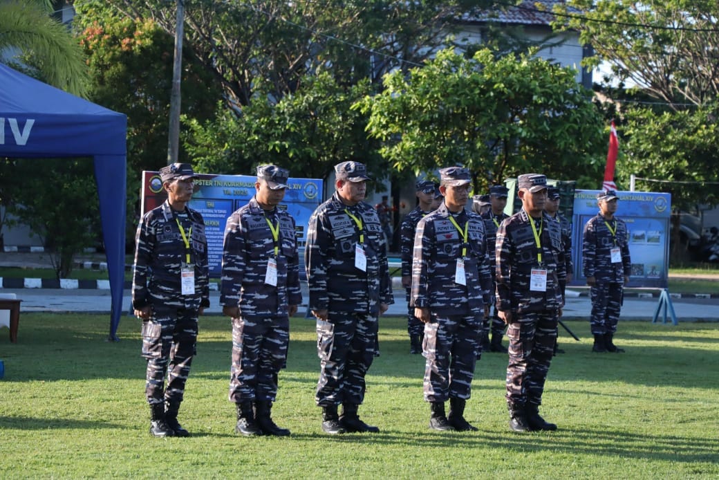 Danlantamal XIV Sorong Pimpin Sumpah dan Pakta Integritas Seleksi Calon Prajurit TNI AL 2025