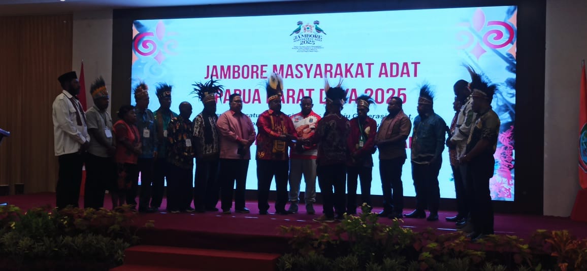 Jambore Adat Papua Barat Daya 2025: Lantamal XIV Sorong Selalu Bersinergi Membangun Generasi Sehat dan Mandiri