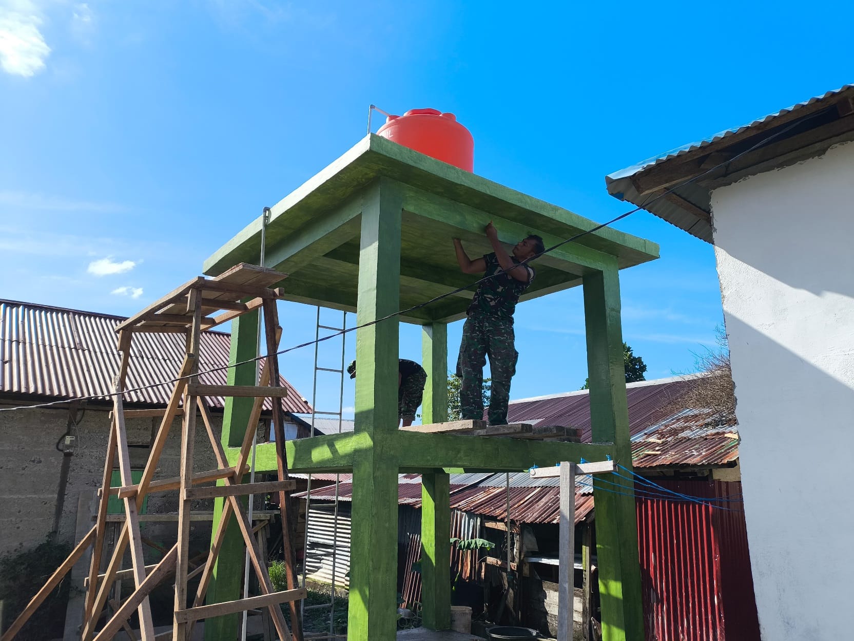 Sumur Bor dan Tower Air Sudah 90% ! Satgas TMMD 125 Kodim 1506/Namlea Kebut Penyelesaian