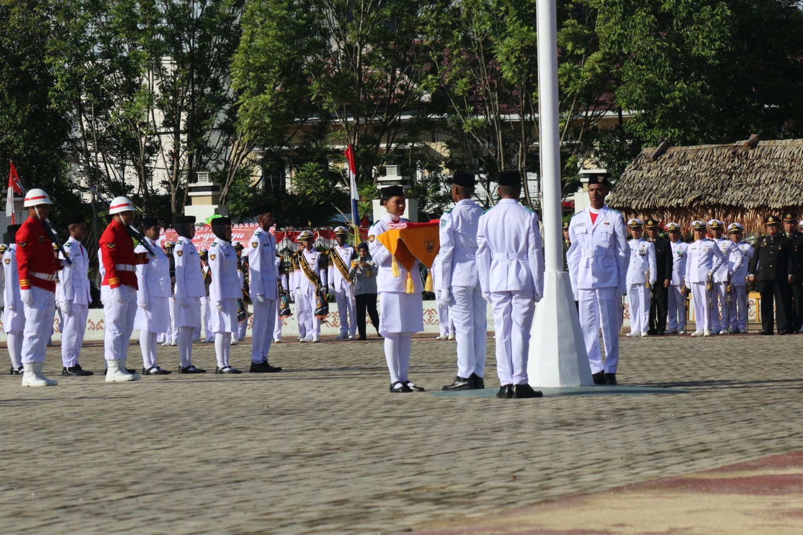 Wali Kota Sorong Pimpin Upacara HUT ke-80 RI, Serukan Percepatan Pembangunan