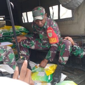 Dukung Program Pemerintah Stabilkan Harga Beras, Kodim 1710/Mimika Gencarkan Gerakan Pangan Murah Untuk Warga Mimika