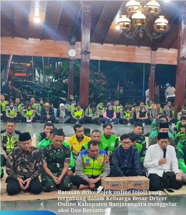 Keluarga Besar Driver ojek online (ojol) Kabupaten Banjarnegara Menggelar aksi Do'a Barsama