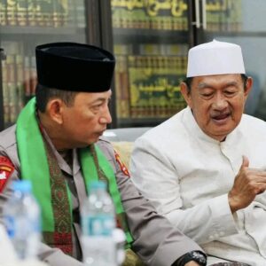 Perkuat Sinergi dengan Ulama, Kapolri Kunjungi Ponpes Langitan