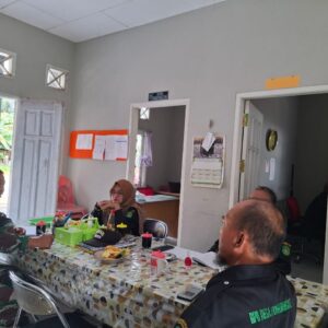 Babinsa Lakukan Komsos Bersama BPD, Wujud Sinergi Bersama Pemerintahan Desa Babinsa Lakukan Komsos Bersama BPD, Wujud Sinergi Bersama Pemerintahan Desa