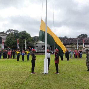 Sambut HUT RI ke 80 Babinsa Kedang Ipil Berikan Pelatihan Paskibra Di Wilayah Binaan Sambut HUT RI ke 80 Babinsa Kedang Ipil Berikan Pelatihan Paskibra Di Wilayah Binaan