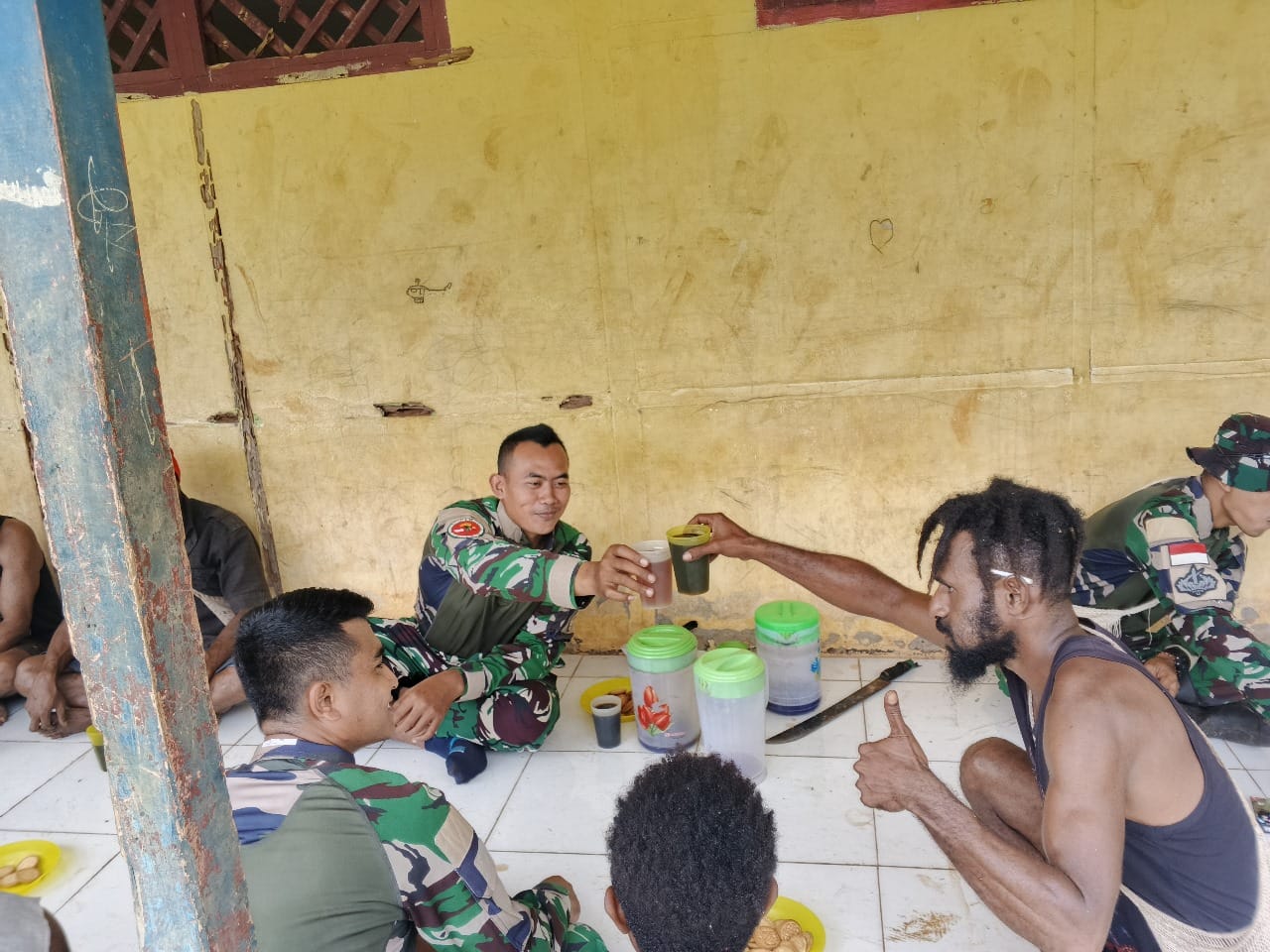 Karya Bakti Merah Putih Satgas Yonif 126/KC: Menyemai Harapan di SD Kampung Umap