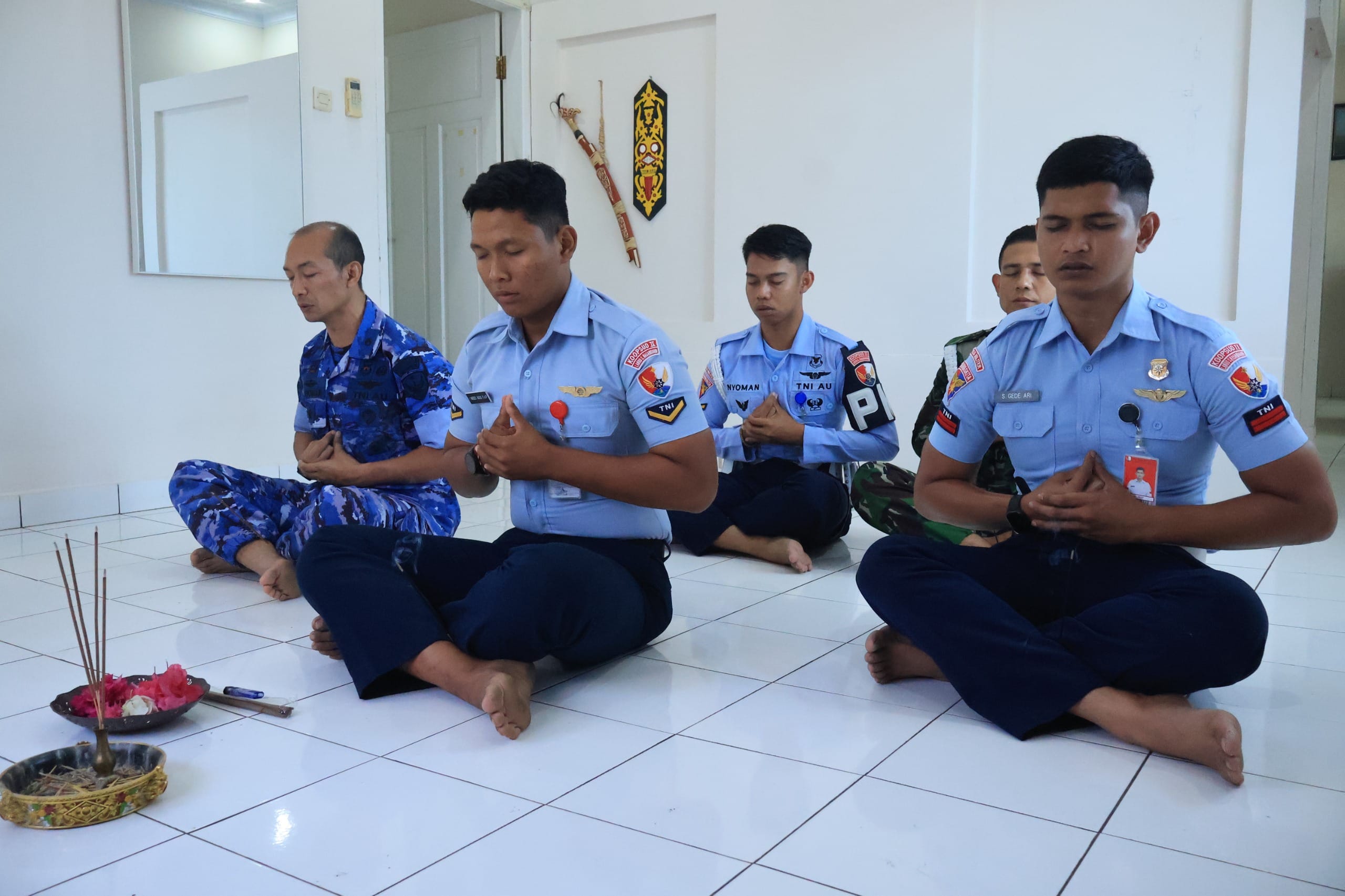 Lanud Sultan Hasanuddin Gelar Doa Bersama, Mohon Keselamatan dan Kesuksesan Demo Udara HUT ke-80 Kemerdekaan Republik Indonesia Lanud Sultan Hasanuddin Gelar Doa Bersama, Mohon Keselamatan dan Kesuksesan Demo Udara HUT ke-80 Kemerdekaan Republik Indonesia