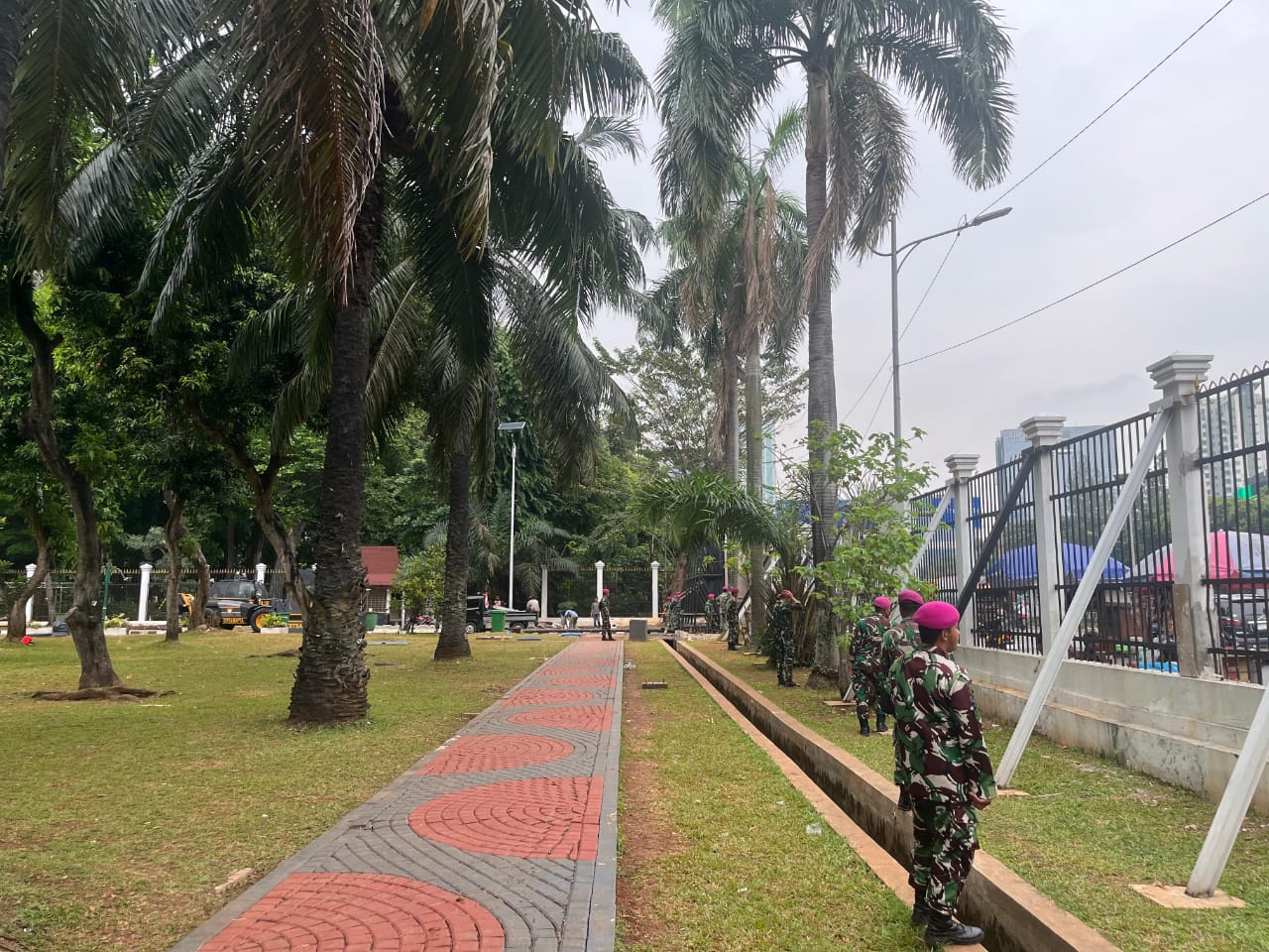 Batalyon infanteri 2 Marinir Amankan Titik Rawan Demo di Jakarta
