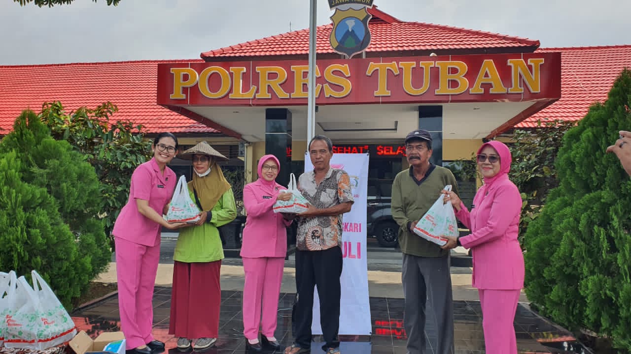 Kapolres Tuban Apresiasi Bhayangkari atas Kegiatan Sosial Berbagi