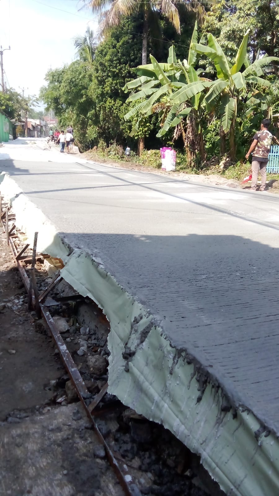 Warga Desa Cinangka Antusias Ikuti World Clean Up Day: Wujud Nyata Kepedulian Lingkungan