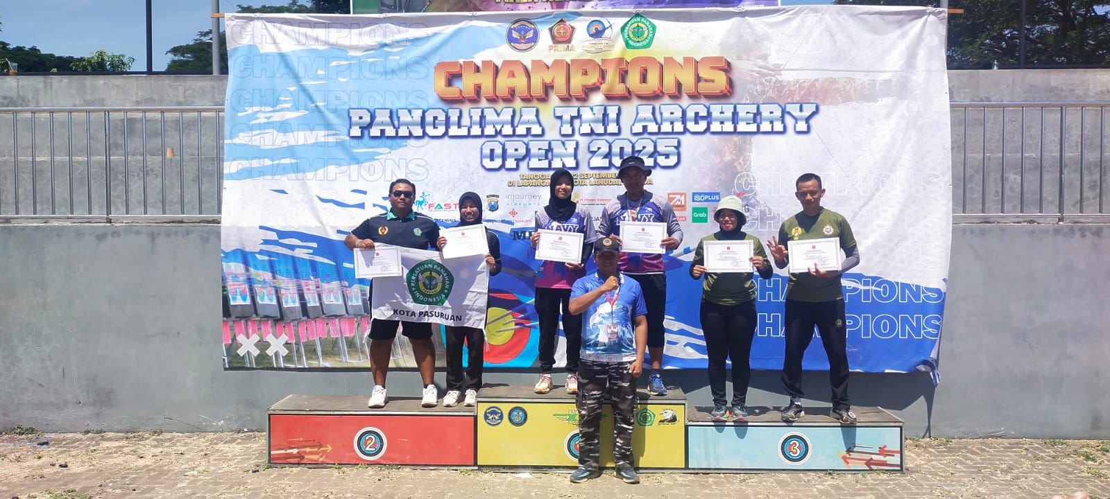 Prajurit Yonif 2 Marinir Berhasil Raih Medali dalam Ajang Lomba Panahan Panglima TNI Cup 2025
