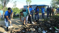 Bersama Masyarakat, Lanud Sultan Hasanuddin Gelar Bakti Teritorial Prima Bersihkan Lingkungan