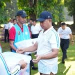 Panglima TNI Bagikan Ratusan Paket Sembako dan Lepas Ratusan Ekor Burung di Mabes TNI