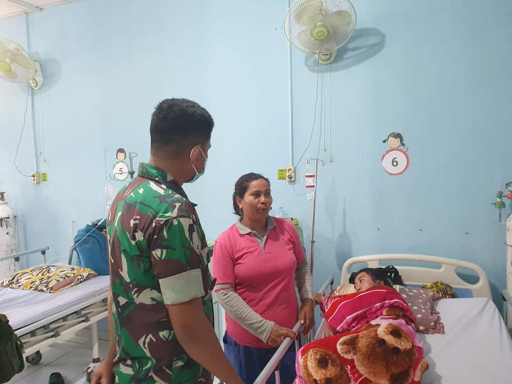 Atasi Keterbatasan Tenaga Medis, TNI Terbangkan Tim Kesehatan ke Luwuk Banggai Atasi Keterbatasan Tenaga Medis, TNI Terbangkan Tim Kesehatan ke Luwuk Banggai