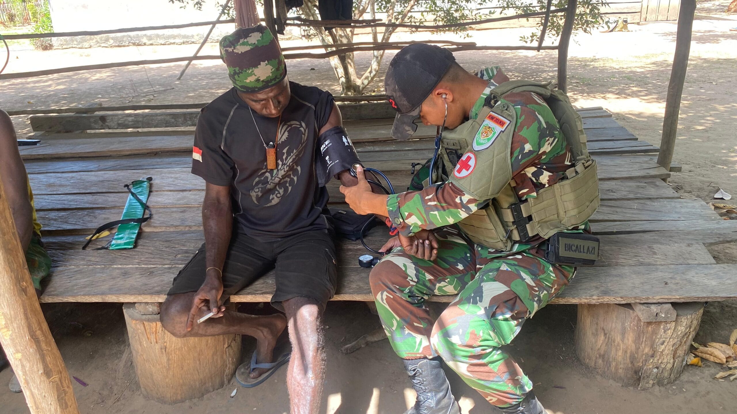 Peduli Kesehatan, Satgas 312/KH Sentuh Hati Warga Rawabiru