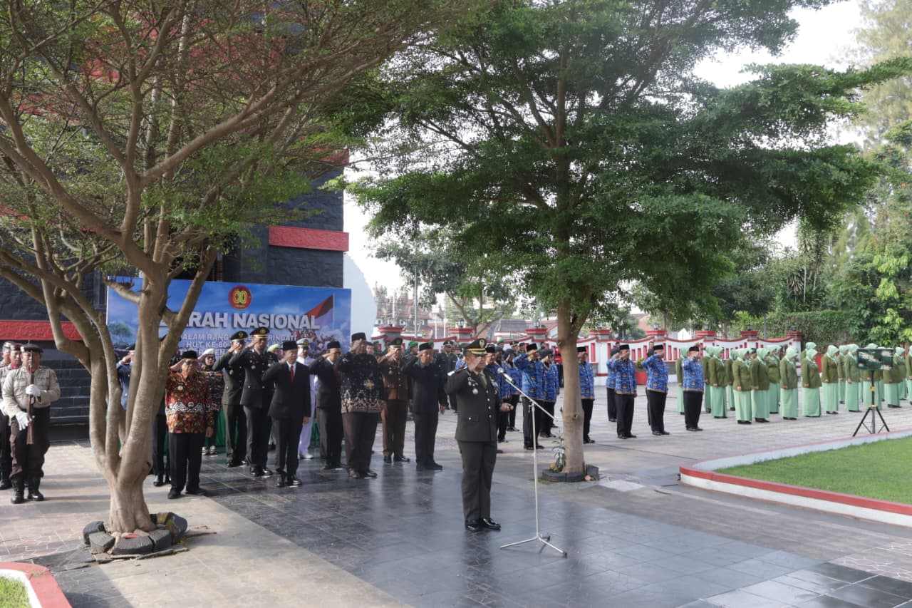 Ziarah Nasional Di TMP Raden Wijaya, Momentum HUT Ke 80 TNI Untuk Mengenang Jasa Pahlawan