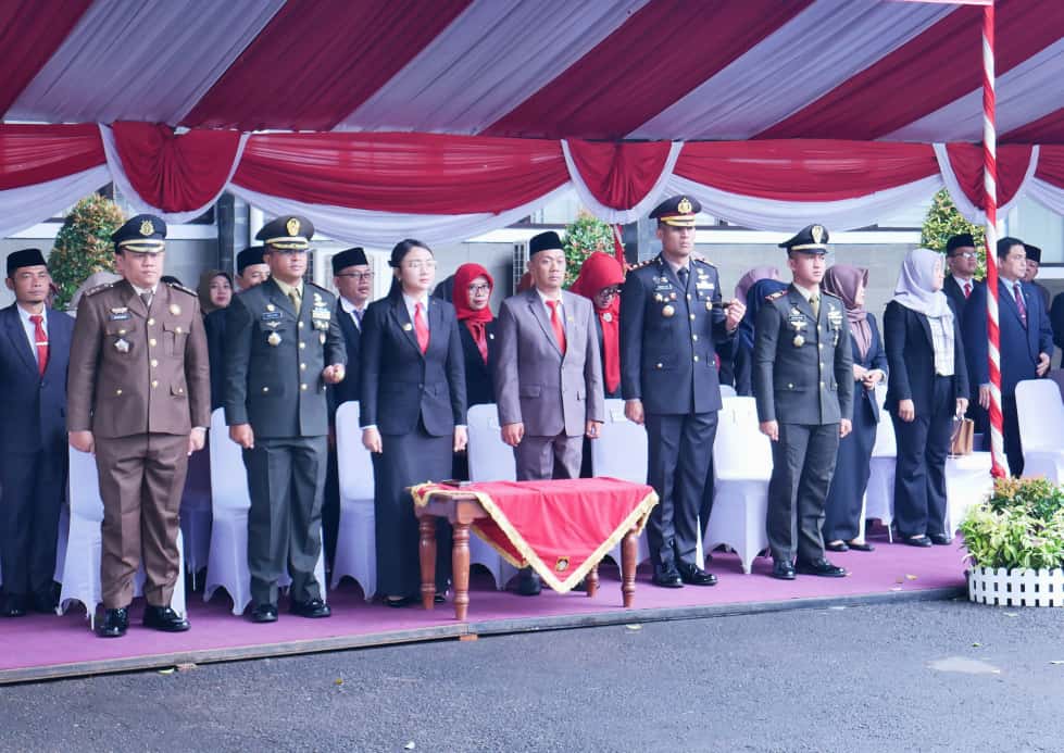 Dandim 0808/Blitar Hadiri Upacara Peringatan Hari Sumpah Pemuda Ke 97 Tahun 2025 Dandim 0808/Blitar Hadiri Upacara Peringatan Hari Sumpah Pemuda Ke 97 Tahun 2025