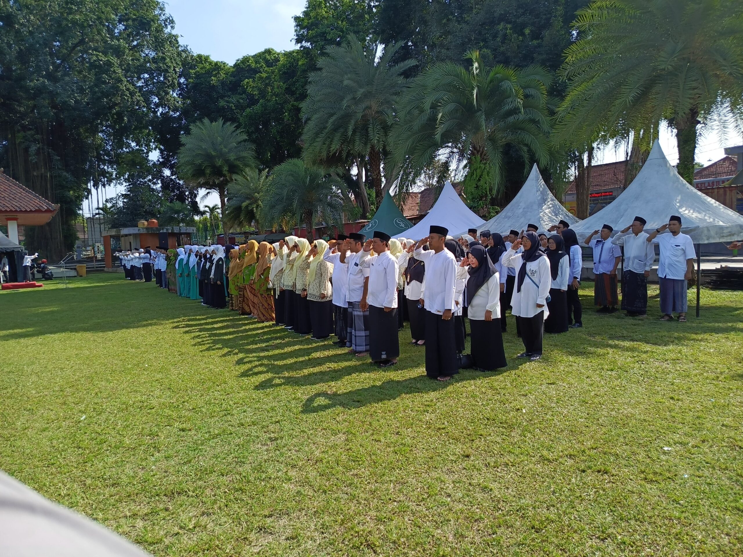 Peringati Hari Santri Nasional 2025, Kota Blitar Gaungkan Semangat Mengawal Indonesia Merdeka Menuju Peradaban Dunia