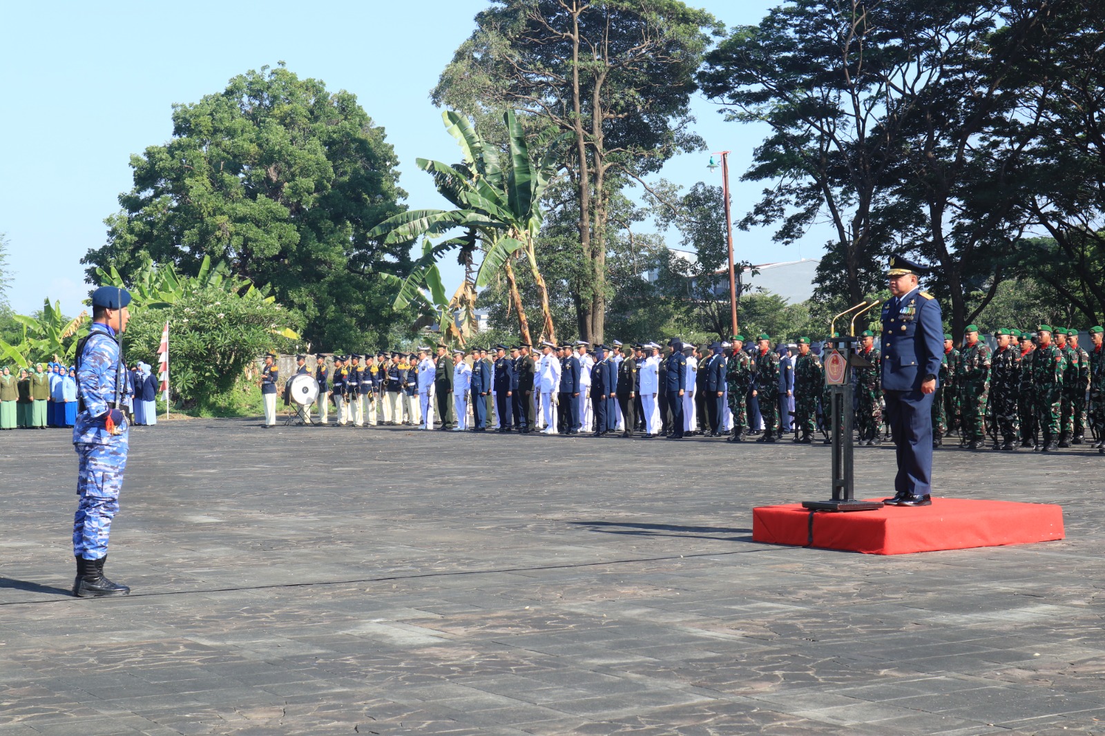Jelang Peringatan HUT Ke-80 Tentara Nasional Indonesia, Personel Lanud Sultan Hasanuddin Ziarah Nasional Ke TMP Panaikang Jelang Peringatan HUT Ke-80 Tentara Nasional Indonesia, Personel Lanud Sultan Hasanuddin Ziarah Nasional Ke TMP Panaikang