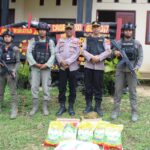 Polres Maybrat Salurkan Bantuan Sembako ke Pos Brimob Ayata dan Pos Aisah di Distrik Aifat Timur dan Aifat Timur Tengah