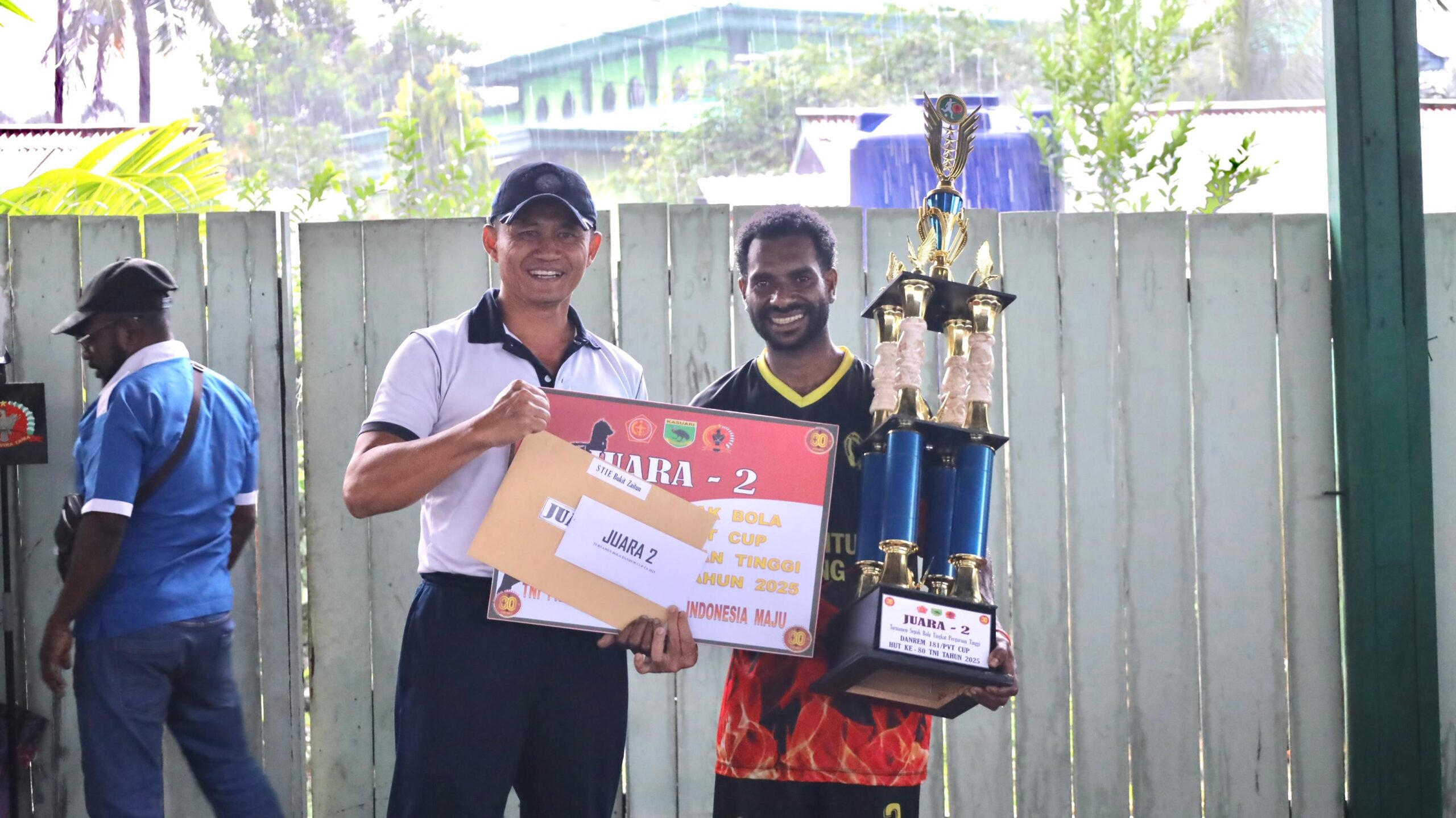 Koarmada III Hadiri Penutupan Turnamen Sepakbola Danrem Cup 2025 dalam Rangka HUT ke-80 TNI