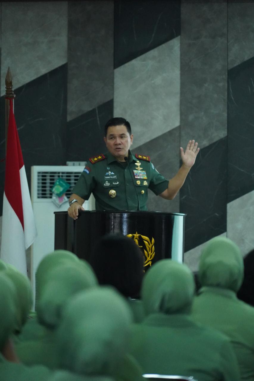 Gubernur Akademi Militer Beri Pengarahan Bintal Terpadu Bahas Dampak Smartphone, Judol, dan Pinjol