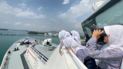 KN. Tanjung Datu-301 Kenalkan Dunia Kemaritiman Kepada Pelajar
