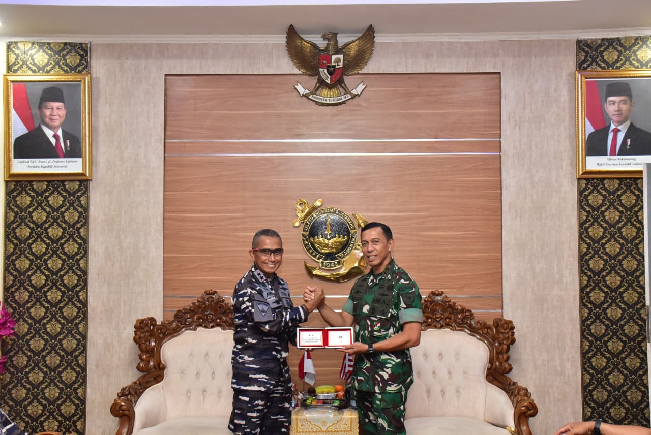 Pangdam XVIII/Kasuari Perkuat Sinergi dengan Pasmar 3 dan Kodaeral XIV di Sorong