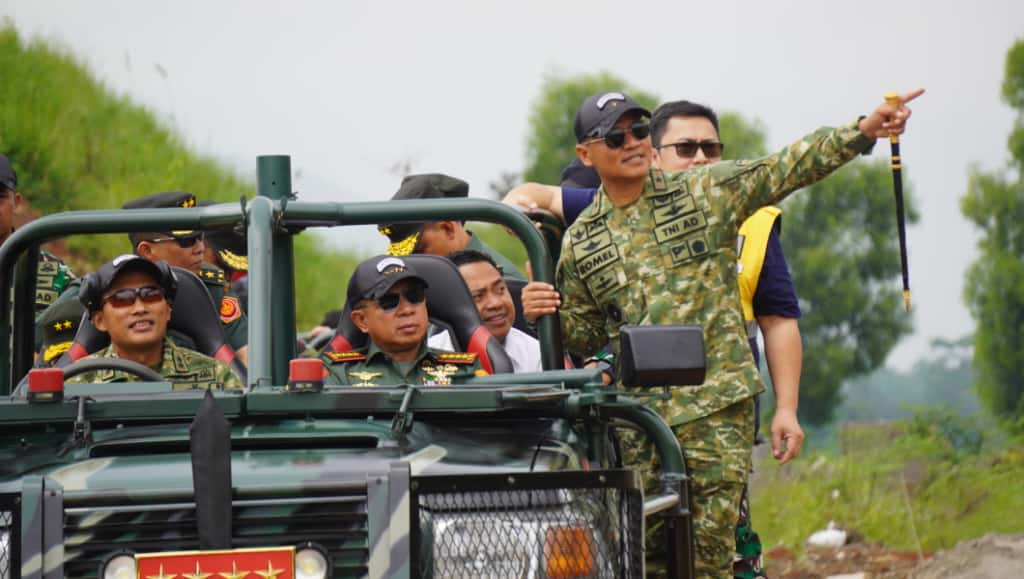 Panglima TNI Tinjau Pembangunan Fasilitas Latihan Multidimensi di Pusdiklat Kopassus Batujajar Panglima TNI Tinjau Pembangunan Fasilitas Latihan Multidimensi di Pusdiklat Kopassus Batujajar