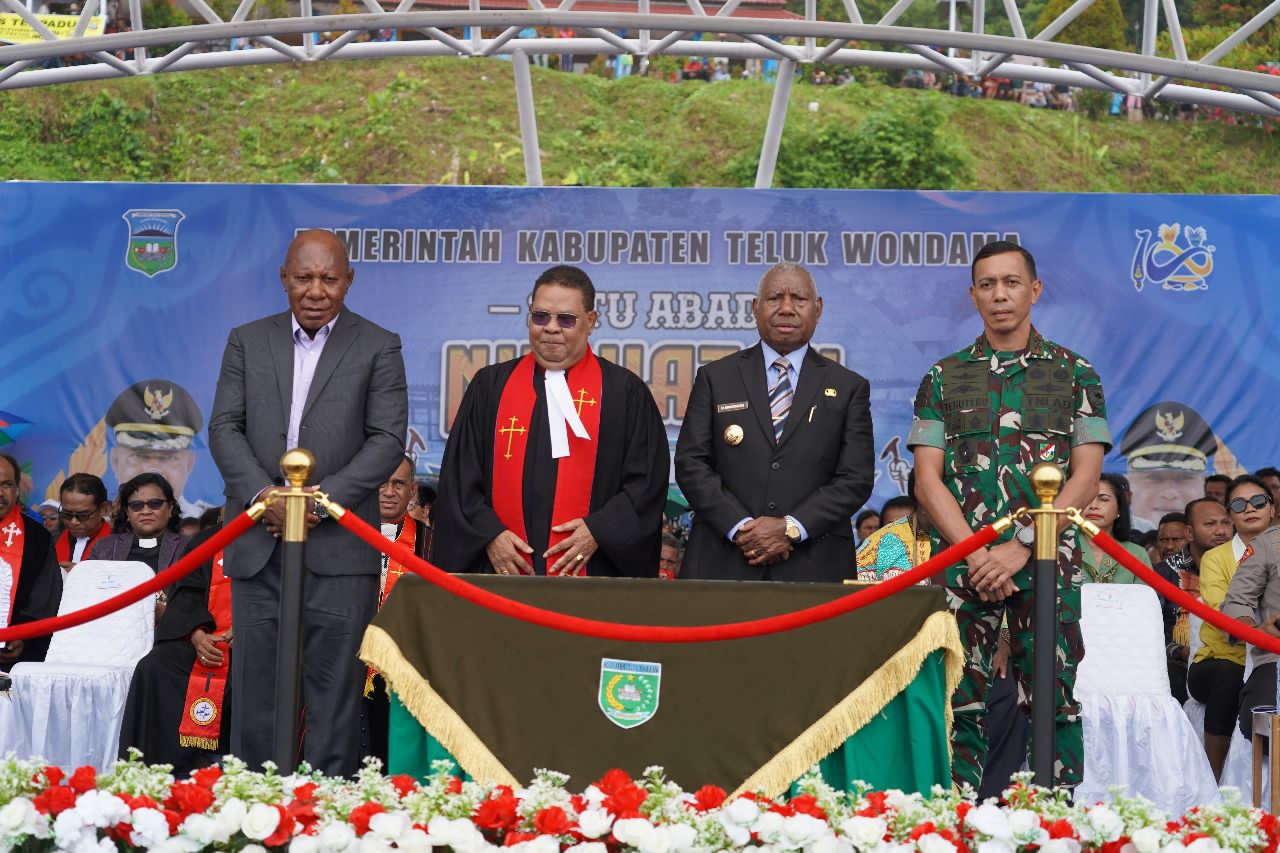 Pangdam XVIII/Kasuari Hadiri Perayaan 1 Abad Nubuatan I.S. Kijne di Tanah Papua : “Tebarkan Kasih, Tanamkan Semangat Persaudaraan” Pangdam XVIII/Kasuari Hadiri Perayaan 1 Abad Nubuatan I.S. Kijne di Tanah Papua : “Tebarkan Kasih, Tanamkan Semangat Persaudaraan”