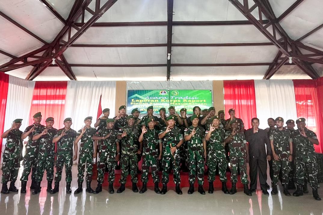 Dandim 1710/Mimika Pimpin Acara Tradisi Korps Pindah Satuan, Masuk Satuan dan Purna Tugas Personel Kodim 1710/Mimika Dandim 1710/Mimika Pimpin Acara Tradisi Korps Pindah Satuan, Masuk Satuan dan Purna Tugas Personel Kodim 1710/Mimika