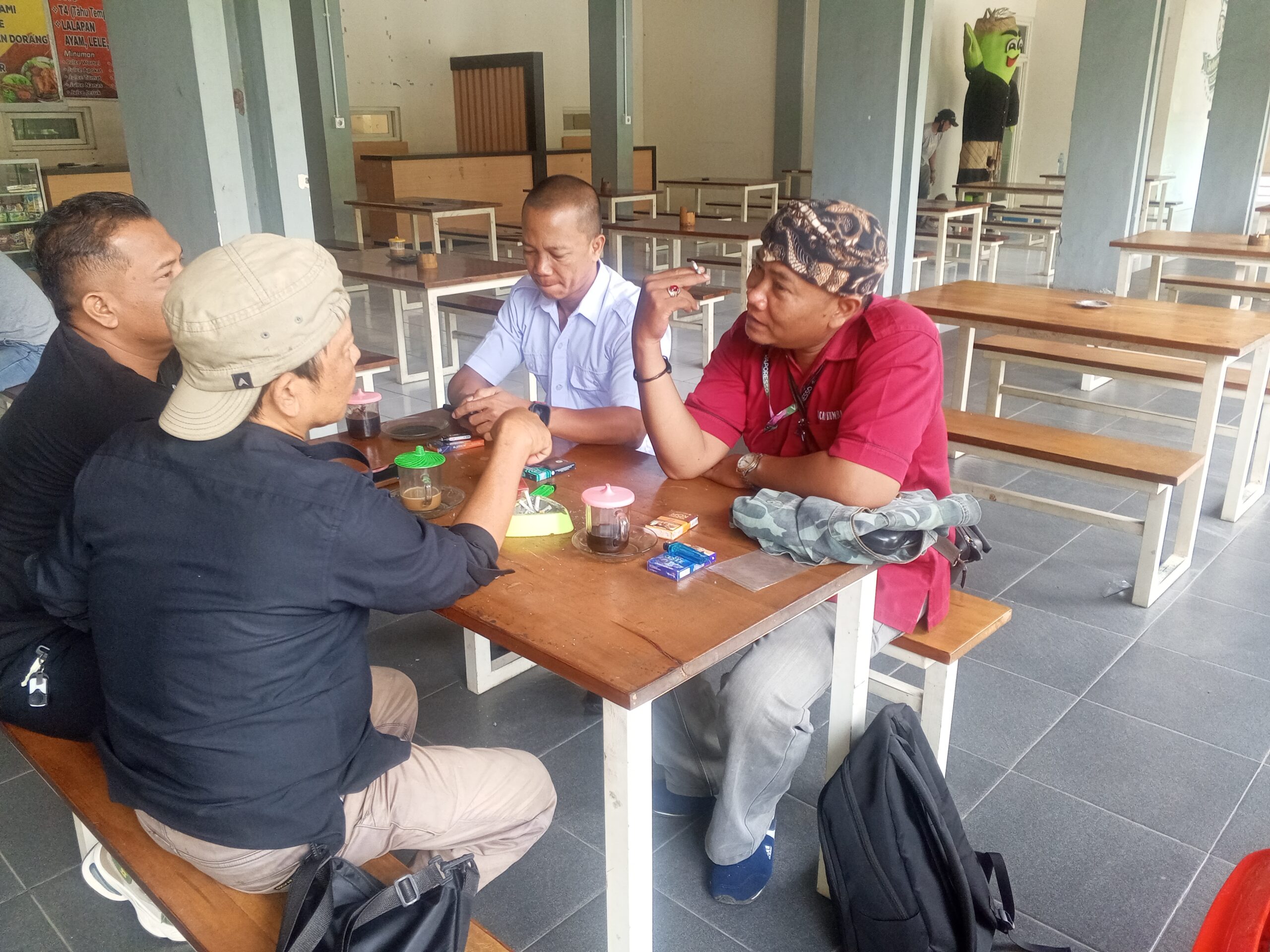 Kasus Suarni, WNA Pemilik Hotel Diduga Aniaya PRT, DPRD, Aktivis dan Media Kawal Keadilan Kasus Suarni, WNA Pemilik Hotel Diduga Aniaya PRT, DPRD, Aktivis dan Media Kawal Keadilan