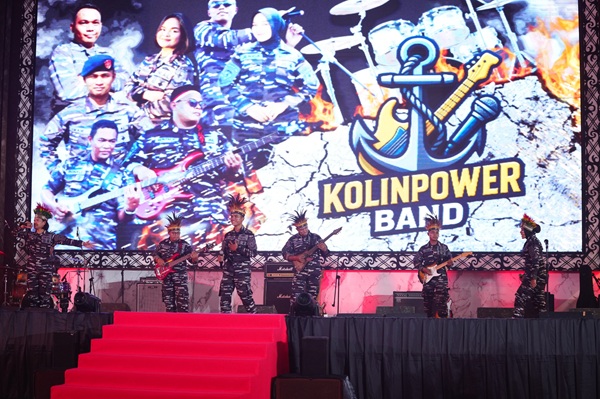 Panglima TNI Hadiri Battle of the Band Festival TNI dan Pengamen Jalanan Panglima TNI Hadiri Battle of the Band Festival TNI dan Pengamen Jalanan