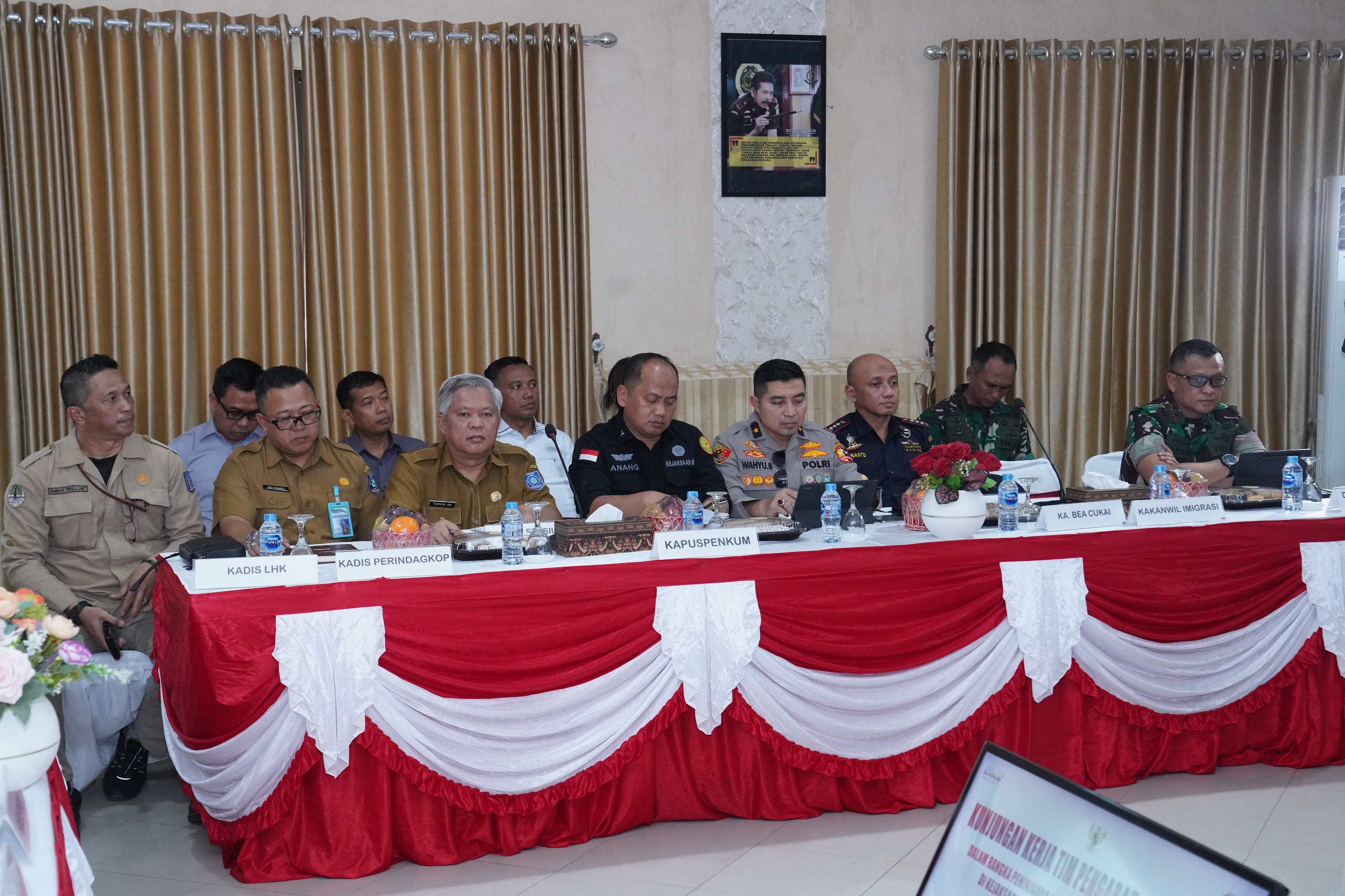 Kasum TNI Tinjau Penertiban Tambang Ilegal di Bangka Belitung Kasum TNI Tinjau Penertiban Tambang Ilegal di Bangka Belitung