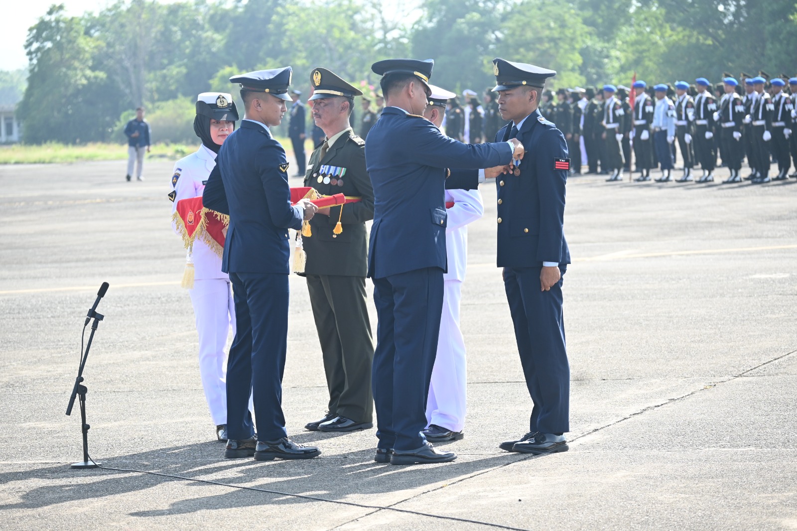 Upacara Peringatan HUT Ke-80 Tentara Nasional Indonesia di Makassar