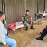 Ciptakan Wilayah Yang Aman Babinsa bersama bhabinkamtibmas Giat lakukan komsos bersama warga Ciptakan Wilayah Yang Aman Babinsa bersama bhabinkamtibmas Giat lakukan komsos bersama warga