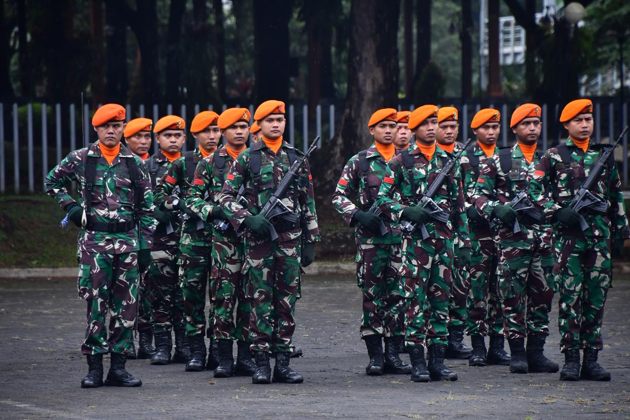 Mabes TNI Gelar Upacara Hari Sumpah Pemuda: Indonesia Harus Berdiri Tegak, Indonesia Tidak Boleh Kalah Mabes TNI Gelar Upacara Hari Sumpah Pemuda: Indonesia Harus Berdiri Tegak, Indonesia Tidak Boleh Kalah
