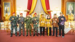 Dangrup 4 Kopassus Jalin Silaturahmi dengan Kesultanan Kutai Kartanegara Ing Martadipura Dangrup 4 Kopassus Jalin Silaturahmi dengan Kesultanan Kutai Kartanegara Ing Martadipura