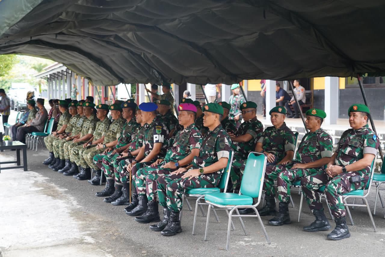 Pangdam Kasuari Dorong Generasi Muda Papua Barat Jadi Pemimpin Cerdas dan Berkarakter Lewat Perkemahan Kadet