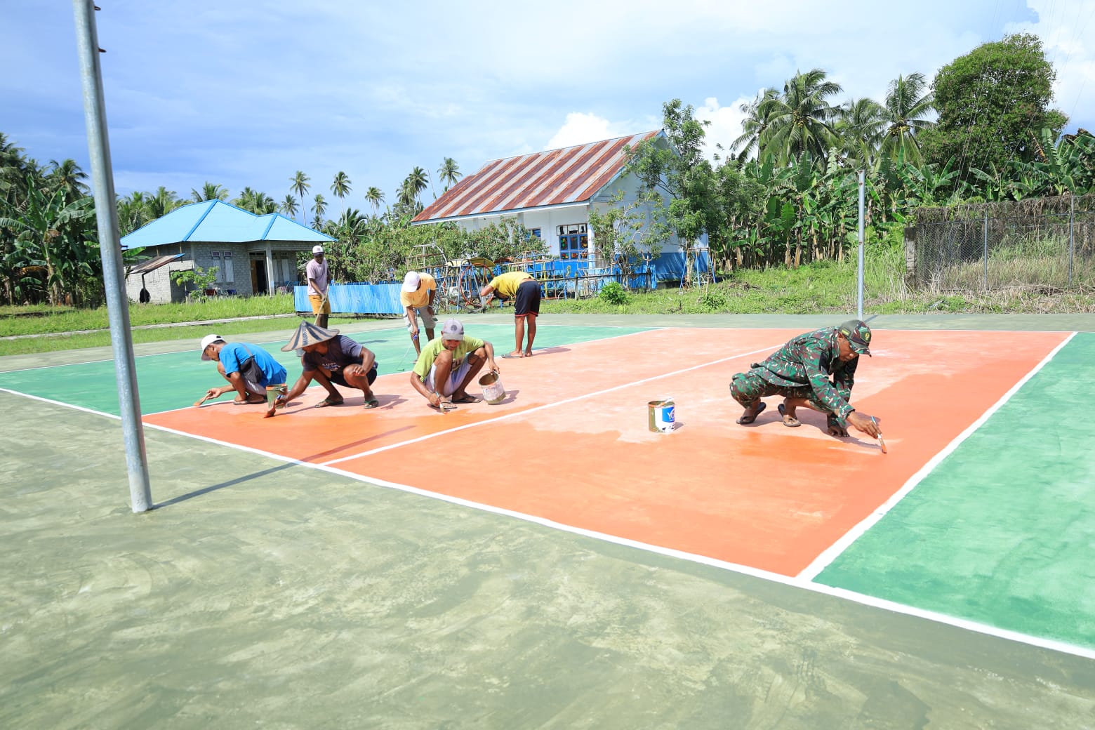 Lapangan Bola Voli TMMD Kodim 1505/Tidore Rampung, Warga Siap Manfaatkan untuk Kegiatan Olahraga Lapangan Bola Voli TMMD Kodim 1505/Tidore Rampung, Warga Siap Manfaatkan untuk Kegiatan Olahraga