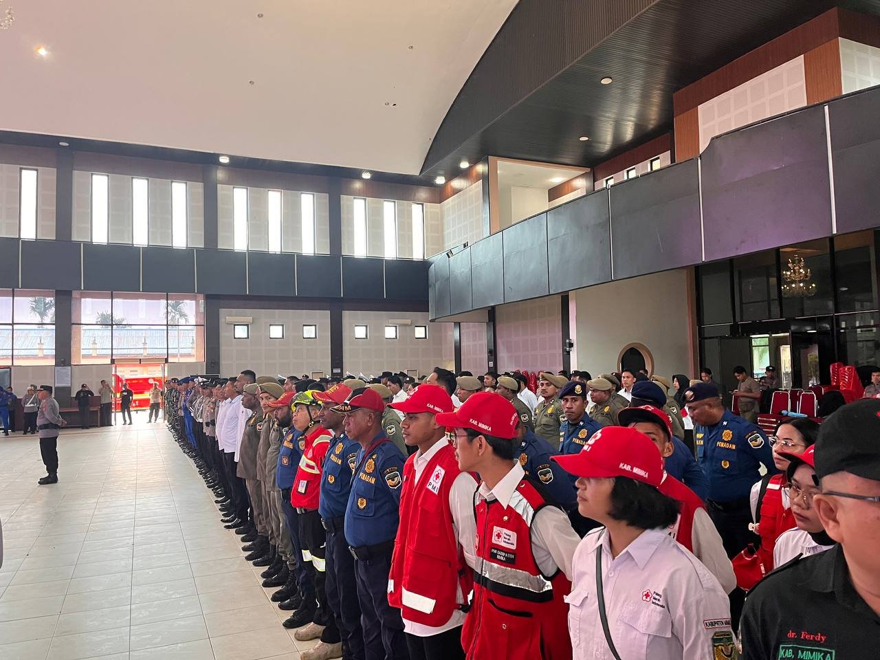 Perkuat Mitigasi Bencana, Personel Kodim 1710/Mimika Ikuti Apel Kesiapsiagaan Bencana Hidrometeorologi 2025